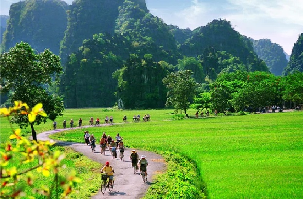 Hoa Lu Cycling - Trang An 1 day tour to Ninh Binh